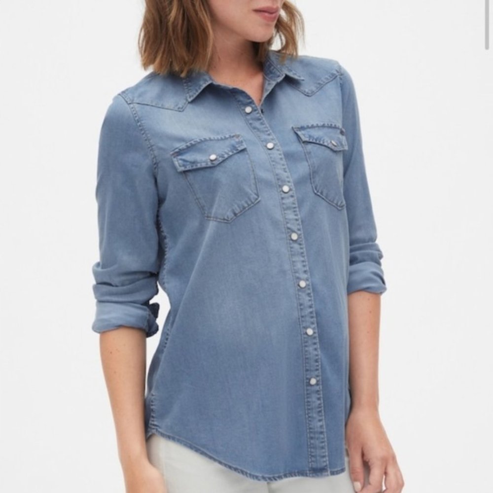 Gap maternity denim shirt size M